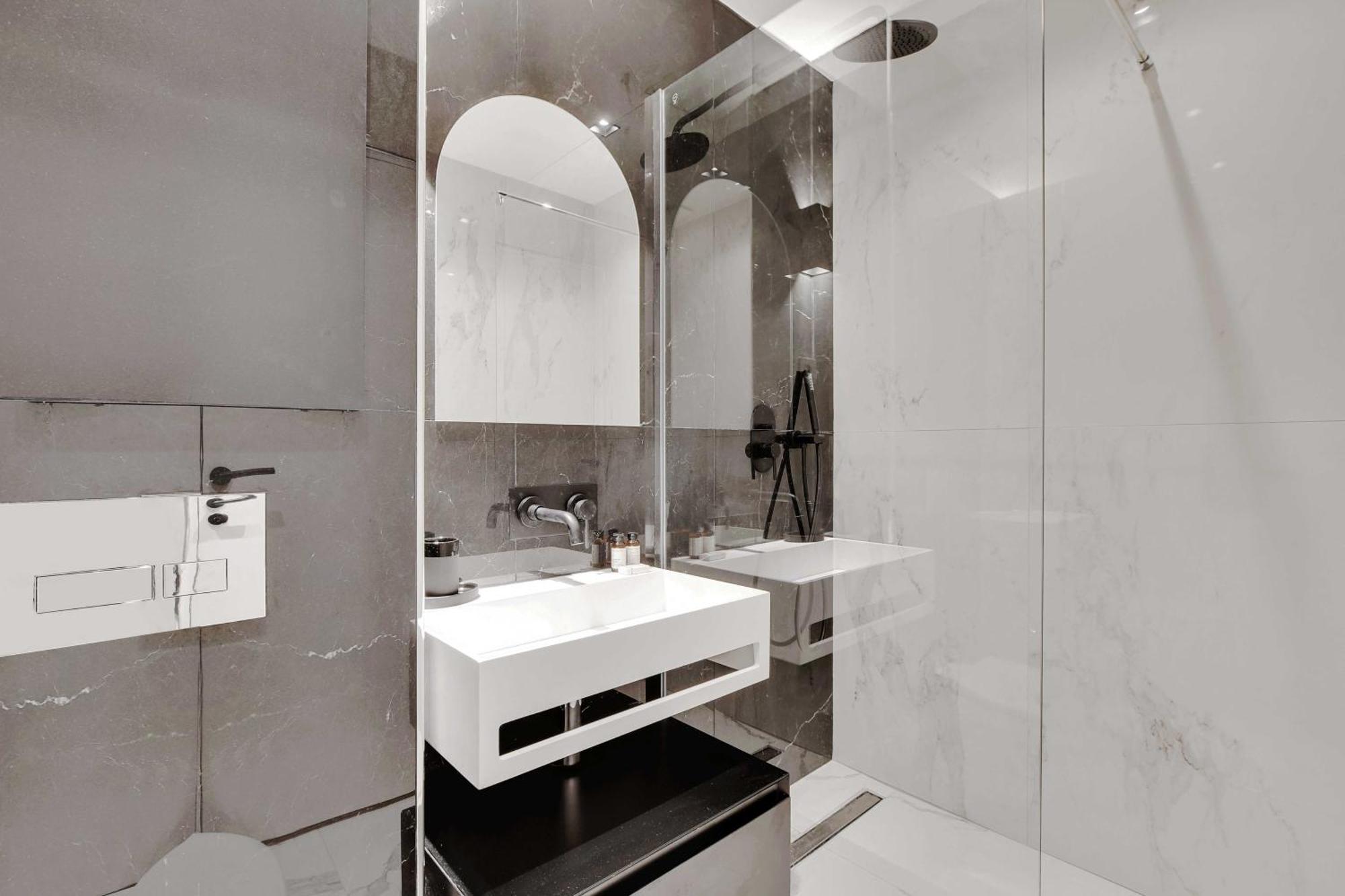 Stunning 2br Opera Apartment Paris